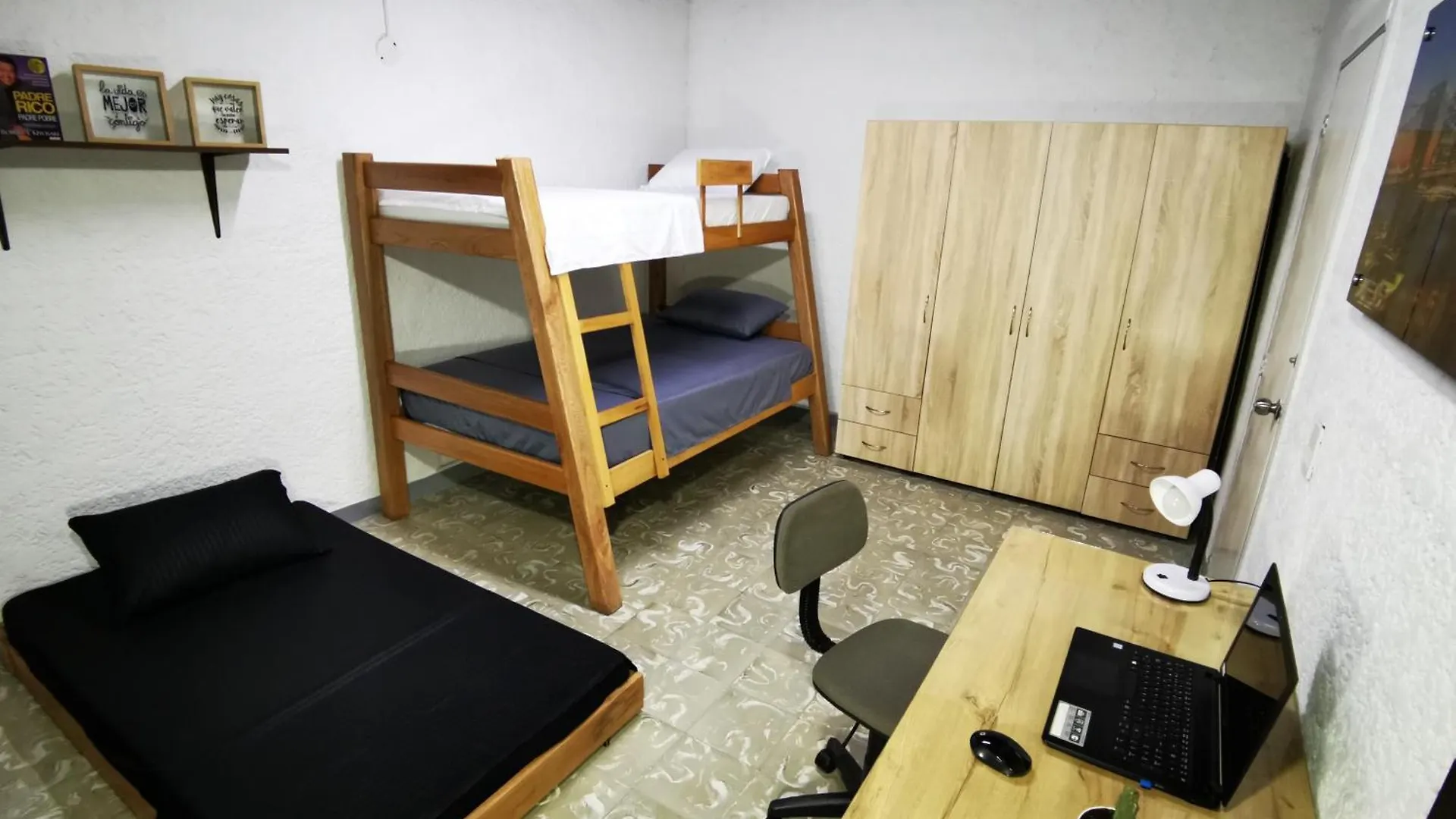 Villa Casangel Hogar Familiar En Sector Exclusivo Cerca Al Aeropuerto Local Frente Al Poblado Medellín Сasa de vacaciones