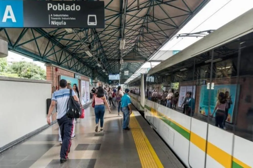 Ferienhaus Villa Casangel Hogar Familiar En Sector Exclusivo Cerca Al Aeropuerto Local Frente Al Poblado Medellín Kolumbien