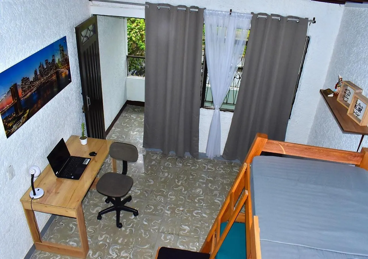 Villa Casangel Hogar Familiar En Sector Exclusivo Cerca Al Aeropuerto Local Frente Al Poblado Medellín